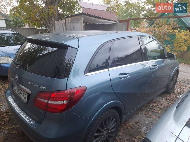 Хетчбек Mercedes-Benz B-Class 2015 в Дніпрі