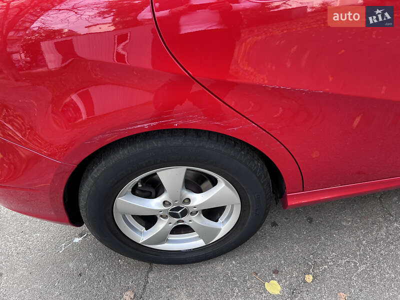 Хетчбек Mercedes-Benz B-Class 2012 в Києві фото 30 Хетчбек Mercedes-Benz B-Class 2012 в Києві