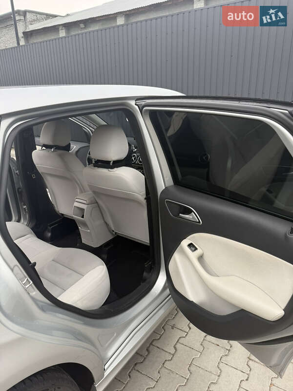 Хетчбек Mercedes-Benz B-Class 2014 в Львові фото 8 Хетчбек Mercedes-Benz B-Class 2014 в Львові