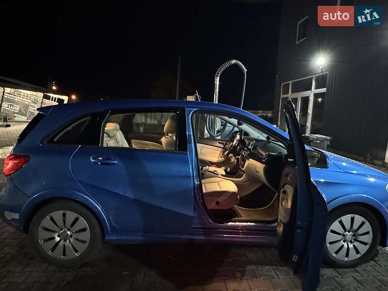 Хетчбек Mercedes-Benz B-Class 2014 в Полтаві фото 4 Хетчбек Mercedes-Benz B-Class 2014 в Полтаві