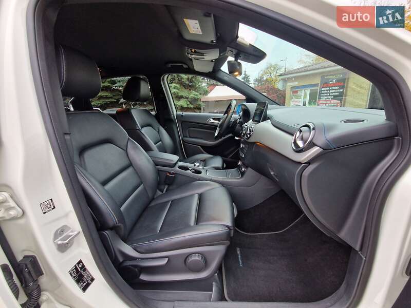 Хетчбек Mercedes-Benz B-Class 2016 в Дніпрі фото 29 Хетчбек Mercedes-Benz B-Class 2016 в Дніпрі