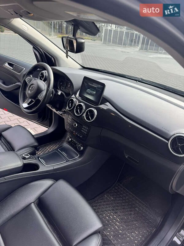 Хэтчбек Mercedes-Benz B-Class 2016 в Маневичах
