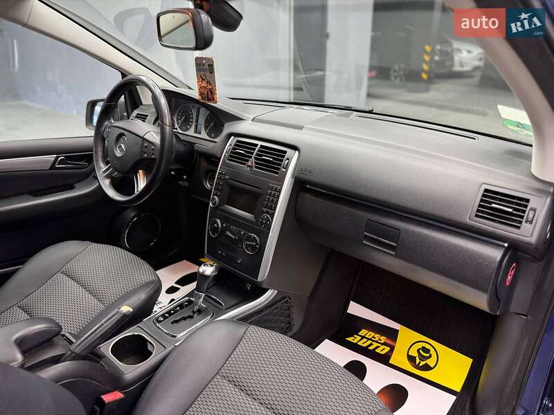 Хетчбек Mercedes-Benz B-Class 2010 в Чернівцях фото 16 Хетчбек Mercedes-Benz B-Class 2010 в Чернівцях