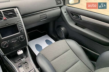 Хэтчбек Mercedes-Benz B-Class 2010 в 
