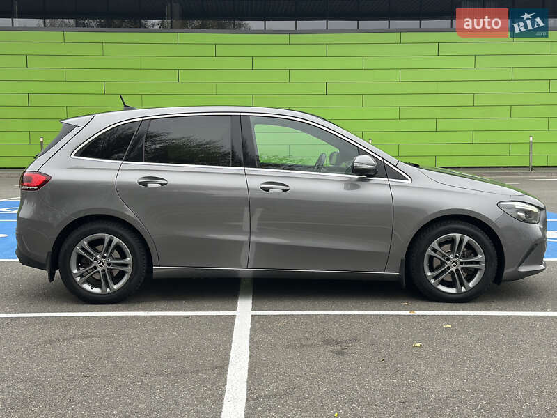 Хэтчбек Mercedes-Benz B-Class 2019 в Киеве фото 4 Хэтчбек Mercedes-Benz B-Class 2019 в Киеве