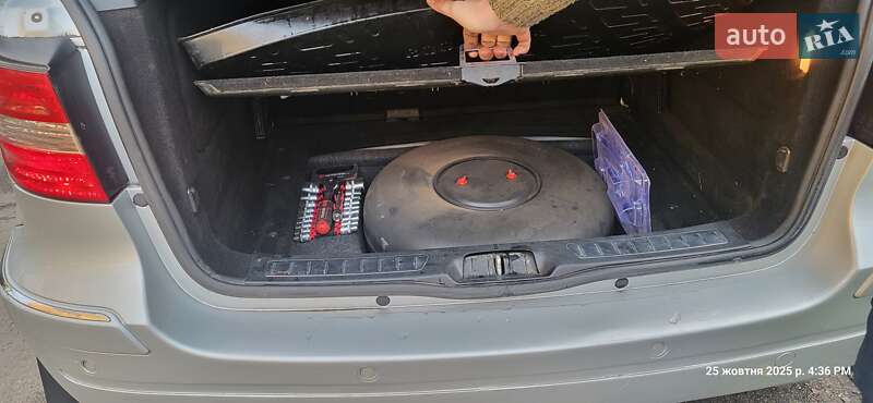 Хэтчбек Mercedes-Benz B-Class 2005 в Першотравенске фото 11 Хэтчбек Mercedes-Benz B-Class 2005 в Першотравенске