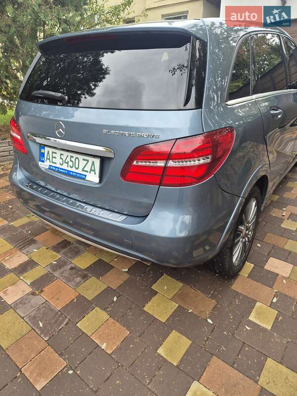 Хэтчбек Mercedes-Benz B-Class 2015 в Днепре фото 9 Хэтчбек Mercedes-Benz B-Class 2015 в Днепре
