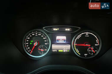 Хэтчбек Mercedes-Benz B-Class 2015 в 
