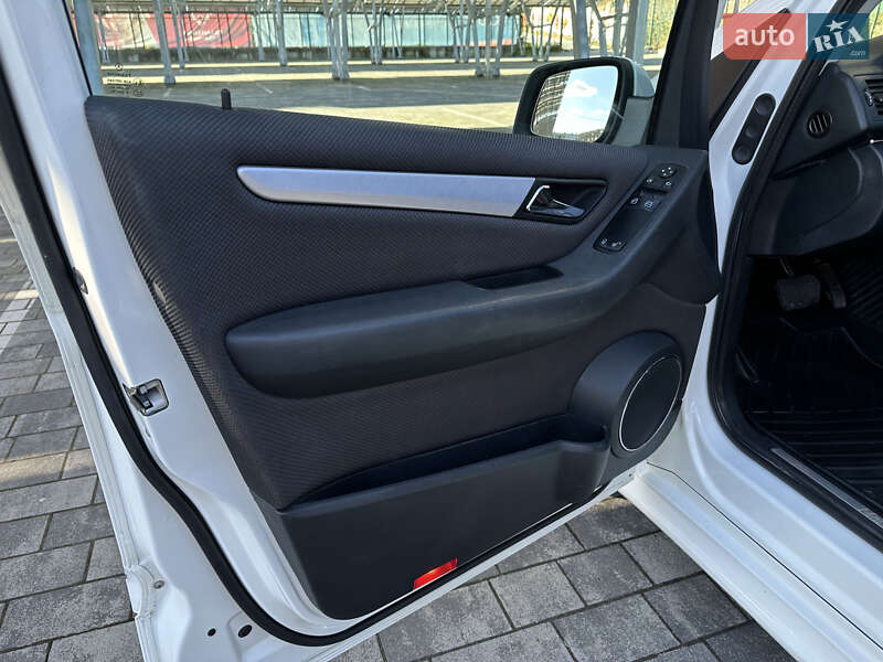 Хетчбек Mercedes-Benz B-Class 2010 в Львові фото 24 Хетчбек Mercedes-Benz B-Class 2010 в Львові