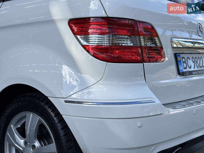 Хетчбек Mercedes-Benz B-Class 2010 в Львові фото 39 Хетчбек Mercedes-Benz B-Class 2010 в Львові