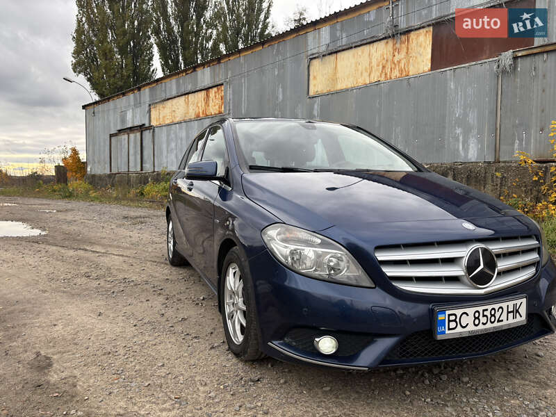 Хэтчбек Mercedes-Benz B-Class 2012 в Ровно фото 8 Хэтчбек Mercedes-Benz B-Class 2012 в Ровно