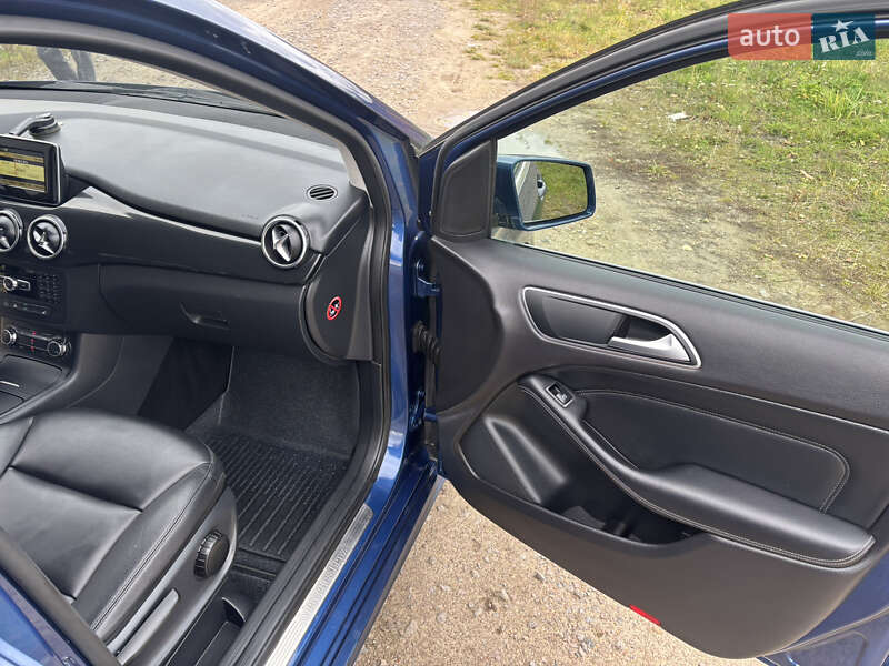 Хэтчбек Mercedes-Benz B-Class 2012 в Ровно фото 16 Хэтчбек Mercedes-Benz B-Class 2012 в Ровно