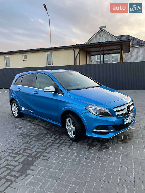 Хэтчбек Mercedes-Benz B-Class 2015 в Черкассах фото 2 Хэтчбек Mercedes-Benz B-Class 2015 в Черкассах