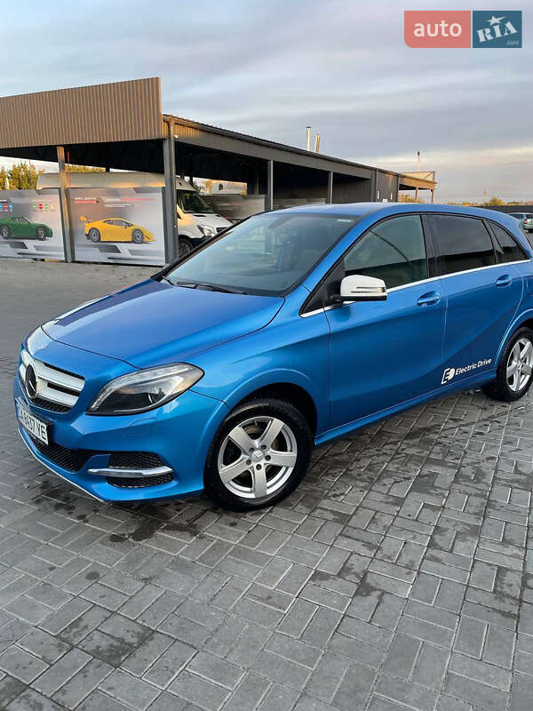 Хэтчбек Mercedes-Benz B-Class 2015 в Черкассах фото 6 Хэтчбек Mercedes-Benz B-Class 2015 в Черкассах