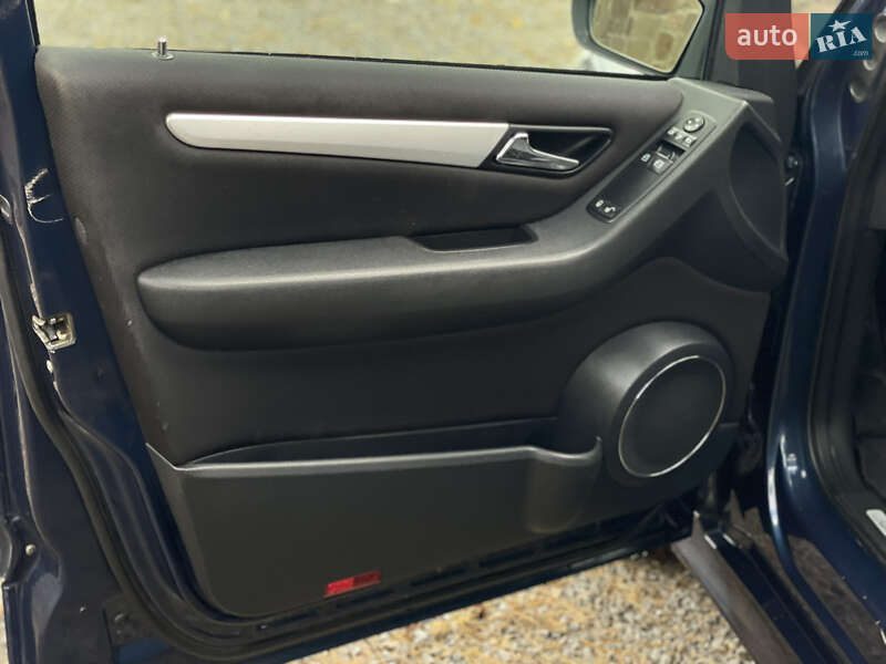 Хетчбек Mercedes-Benz B-Class 2005 в Львові фото 26 Хетчбек Mercedes-Benz B-Class 2005 в Львові