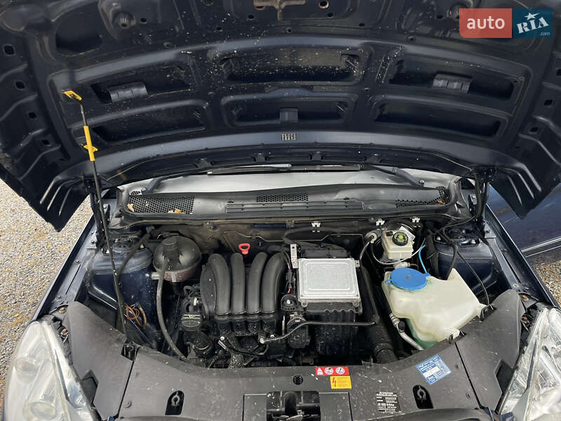 Хетчбек Mercedes-Benz B-Class 2005 в Львові фото 39 Хетчбек Mercedes-Benz B-Class 2005 в Львові