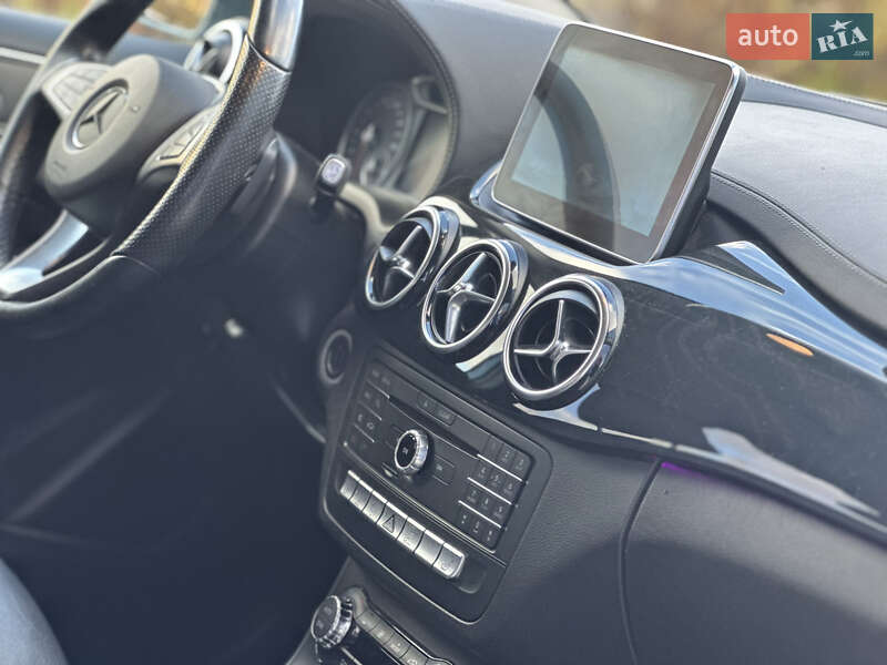 Хетчбек Mercedes-Benz B-Class 2015 в Львові фото 29 Хетчбек Mercedes-Benz B-Class 2015 в Львові