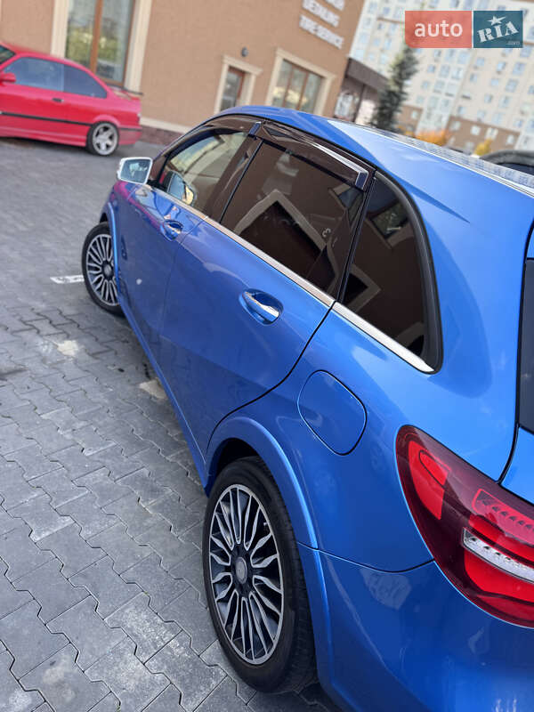 Хэтчбек Mercedes-Benz B-Class 2016 в Киеве фото 6 Хэтчбек Mercedes-Benz B-Class 2016 в Киеве