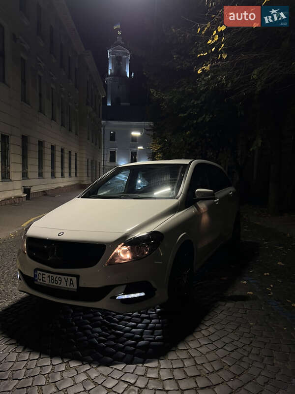 Хэтчбек Mercedes-Benz B-Class 2015 в Черновцах