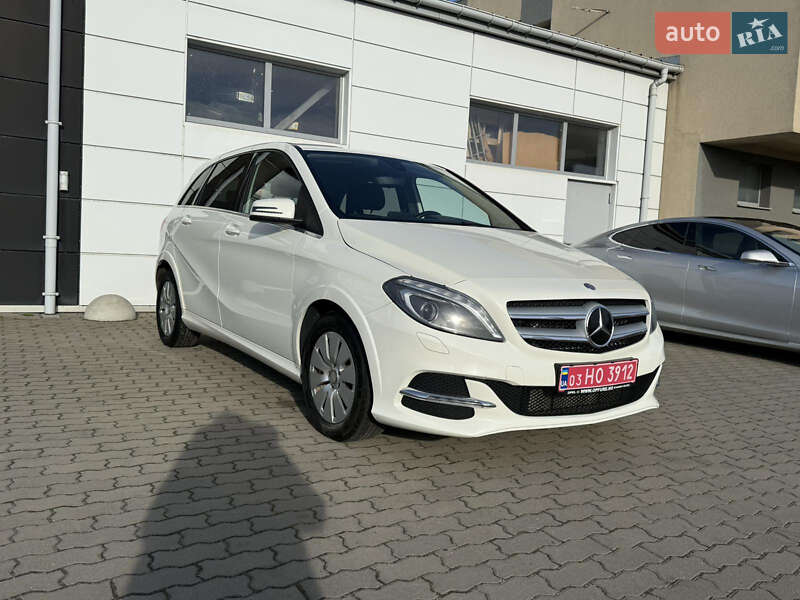 Хэтчбек Mercedes-Benz B-Class 2015 в Радехове фото 3 Хэтчбек Mercedes-Benz B-Class 2015 в Радехове