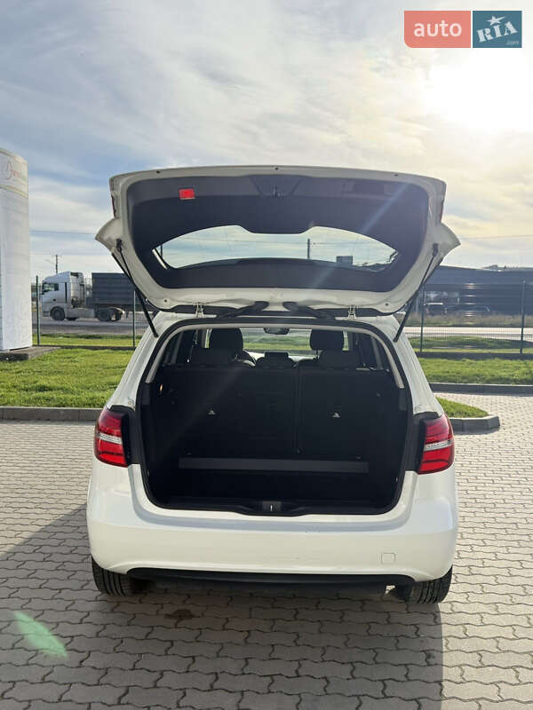 Хэтчбек Mercedes-Benz B-Class 2015 в Радехове фото 7 Хэтчбек Mercedes-Benz B-Class 2015 в Радехове