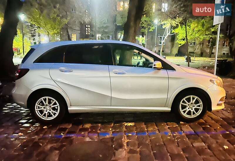 Хетчбек Mercedes-Benz B-Class 2016 в Львові фото 2 Хетчбек Mercedes-Benz B-Class 2016 в Львові