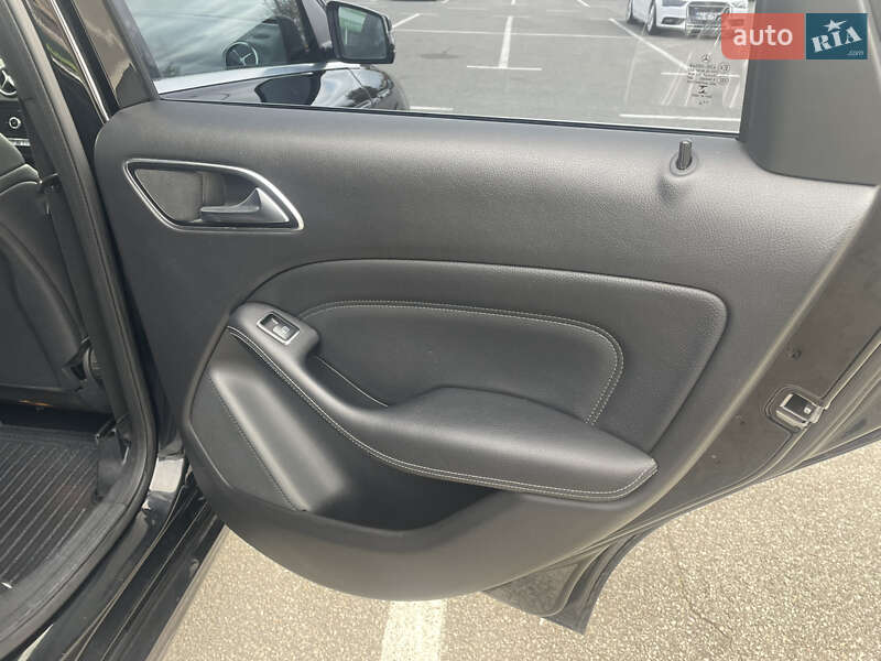 Хэтчбек Mercedes-Benz B-Class 2018 в Киеве фото 24 Хэтчбек Mercedes-Benz B-Class 2018 в Киеве