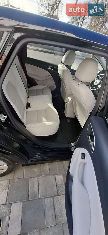 Хэтчбек Mercedes-Benz B-Class 2015 в Остроге