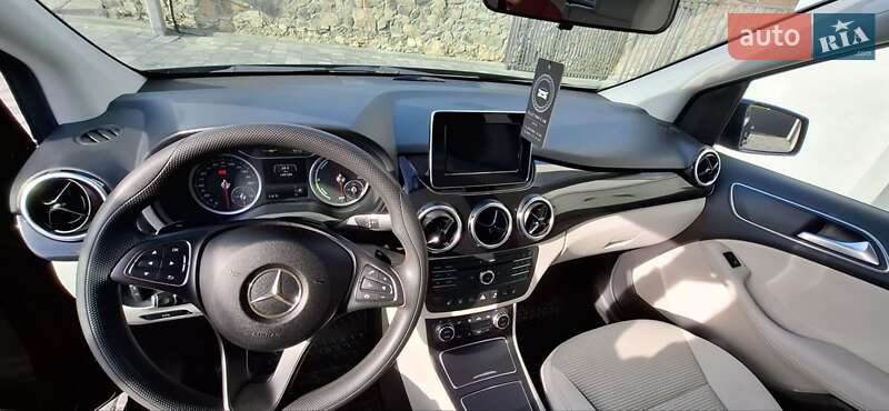 Хэтчбек Mercedes-Benz B-Class 2015 в Остроге