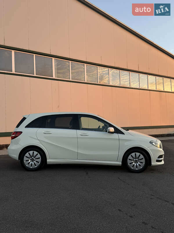 Хэтчбек Mercedes-Benz B-Class 2015 в Виннице фото 2 Хэтчбек Mercedes-Benz B-Class 2015 в Виннице