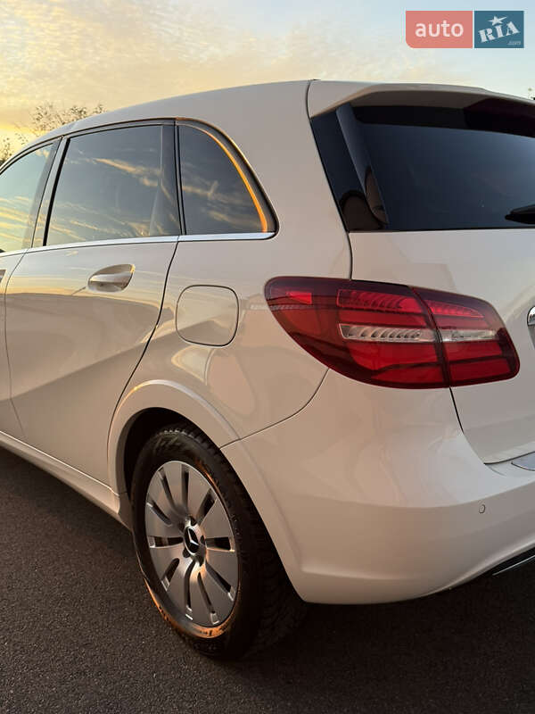 Хэтчбек Mercedes-Benz B-Class 2015 в Виннице фото 6 Хэтчбек Mercedes-Benz B-Class 2015 в Виннице