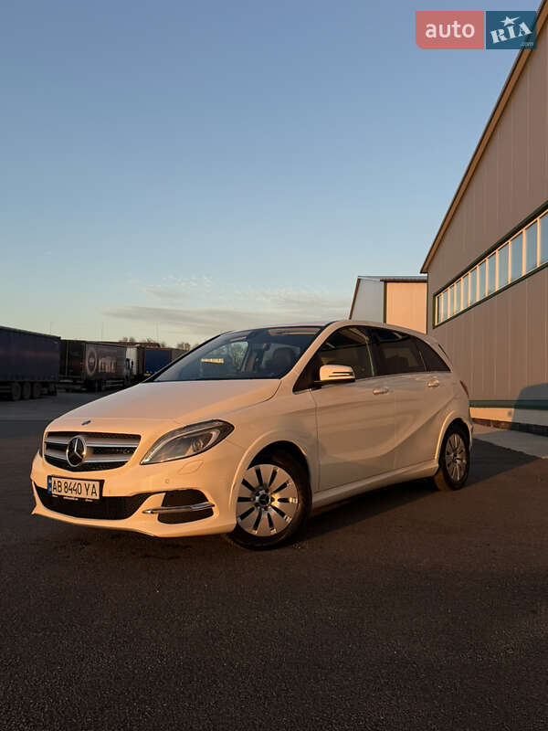 Хэтчбек Mercedes-Benz B-Class 2015 в Виннице фото 10 Хэтчбек Mercedes-Benz B-Class 2015 в Виннице
