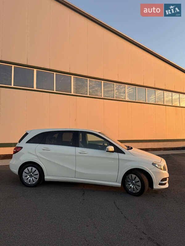 Хэтчбек Mercedes-Benz B-Class 2015 в Виннице фото 72 Хэтчбек Mercedes-Benz B-Class 2015 в Виннице