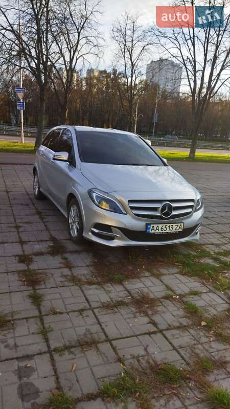 Хэтчбек Mercedes-Benz B-Class 2016 в Киеве