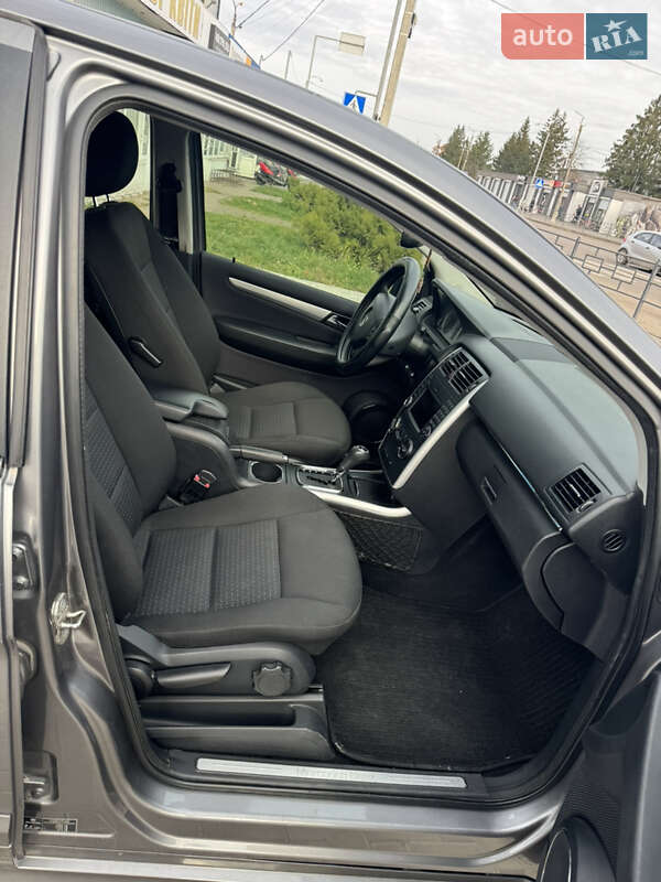 Хетчбек Mercedes-Benz B-Class 2011 в Сарнах фото 5 Хетчбек Mercedes-Benz B-Class 2011 в Сарнах