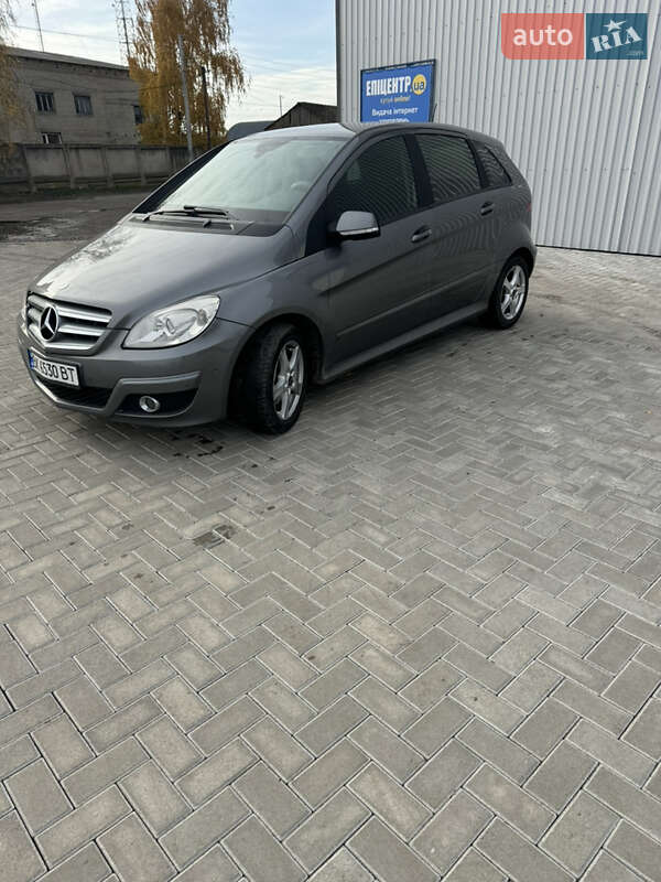 Хетчбек Mercedes-Benz B-Class 2011 в Сарнах фото 12 Хетчбек Mercedes-Benz B-Class 2011 в Сарнах