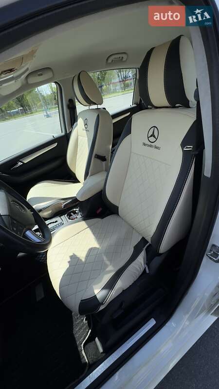 Хетчбек Mercedes-Benz B-Class 2009 в Дніпрі