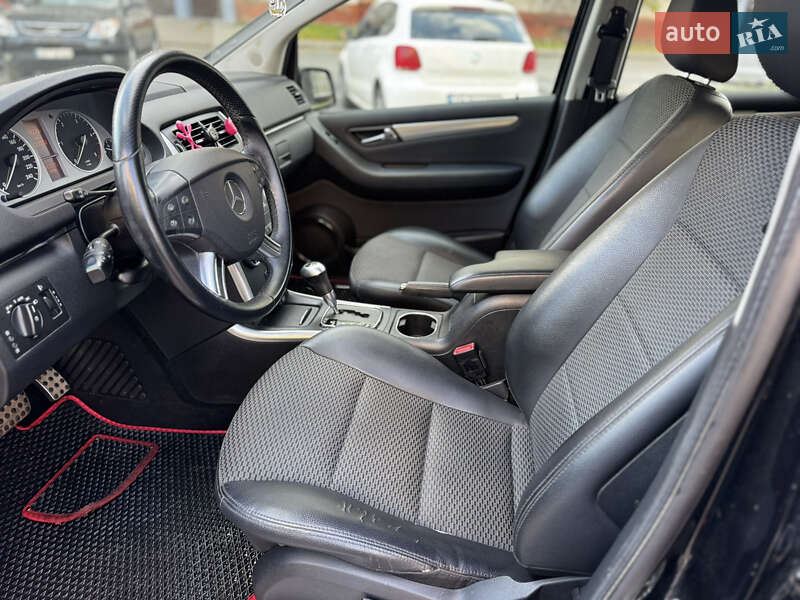 Хетчбек Mercedes-Benz B-Class 2011 в Чернігові