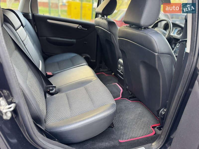 Хетчбек Mercedes-Benz B-Class 2011 в Чернігові