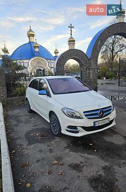 Хэтчбек Mercedes-Benz B-Class 2015 в Чернигове