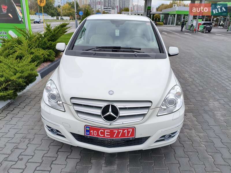 Хэтчбек Mercedes-Benz B-Class 2010 в Киеве фото 3 Хэтчбек Mercedes-Benz B-Class 2010 в Киеве