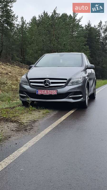 Хетчбек Mercedes-Benz B-Class 2015 в Сарнах