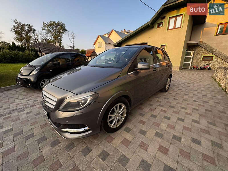 Mercedes-Benz B-Class 2015 Mercedes-Benz B-Class 2015