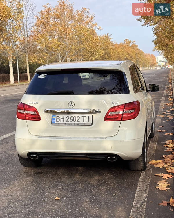 Хетчбек Mercedes-Benz B-Class 2014 в Одесі фото 7 Хетчбек Mercedes-Benz B-Class 2014 в Одесі
