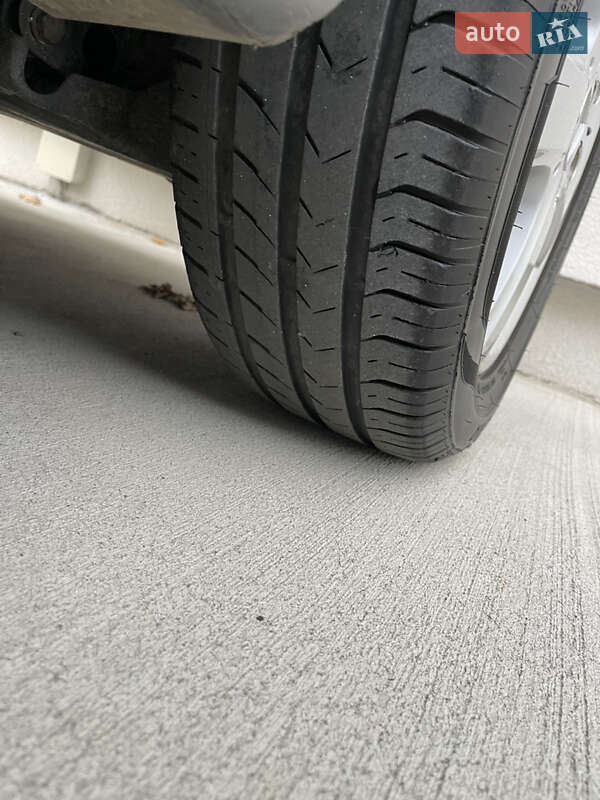 Хетчбек Mercedes-Benz B-Class 2006 в Луцьку фото 55 Хетчбек Mercedes-Benz B-Class 2006 в Луцьку