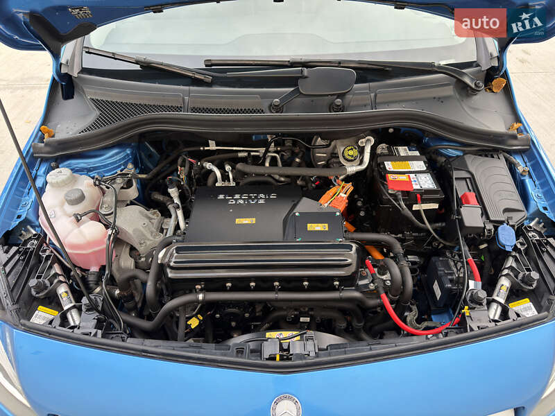 Хэтчбек Mercedes-Benz B-Class 2016 в Луцке фото 32 Хэтчбек Mercedes-Benz B-Class 2016 в Луцке