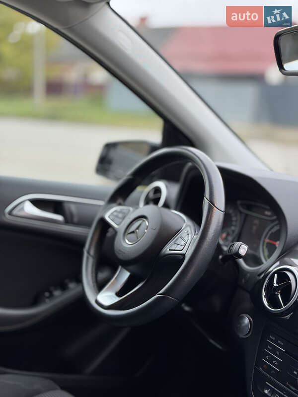 Хэтчбек Mercedes-Benz B-Class 2017 в Каменец-Подольском
