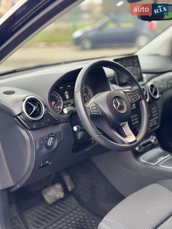 Хэтчбек Mercedes-Benz B-Class 2017 в Каменец-Подольском