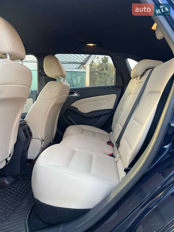 Хэтчбек Mercedes-Benz B-Class 2017 в Киеве