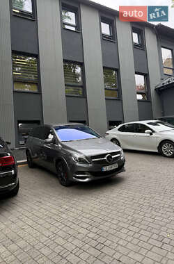 Хэтчбек Mercedes-Benz B-Class 2015 в Черновцах